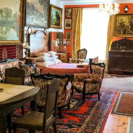 Dwor Barocco Farm stay *